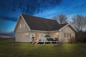 Esterni