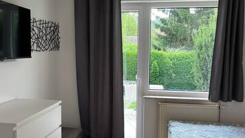 2 bedrooms, WiFi, bed sheets