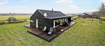 Summer house with modern luxury in North Jutland