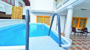 Outdoor spa tub - Entire House for 9 people near BTS Onnut (Krung Thep Maha Nakhon)