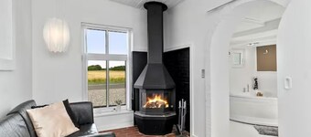 Lovely house by the water with cozy courtyard