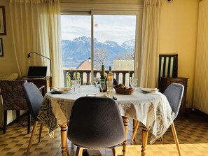 Dining - Sevrier-Center: Cozy vintage family home (Sévrier)