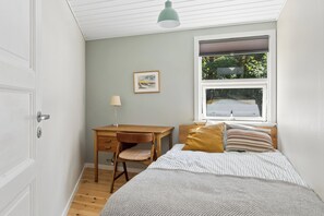 3 bedrooms, WiFi (free) - Cozy summer house in Rørvig (Rørvig)