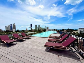 2 outdoor pools - D Eco Wellness Center (Pattaya)