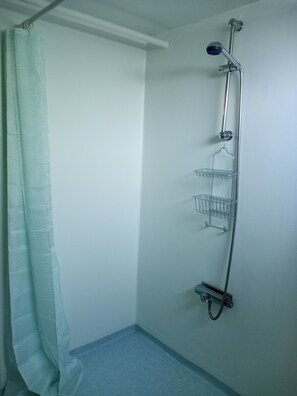 Casa tradicional, vistas al jardín | Baño | Papel higiénico