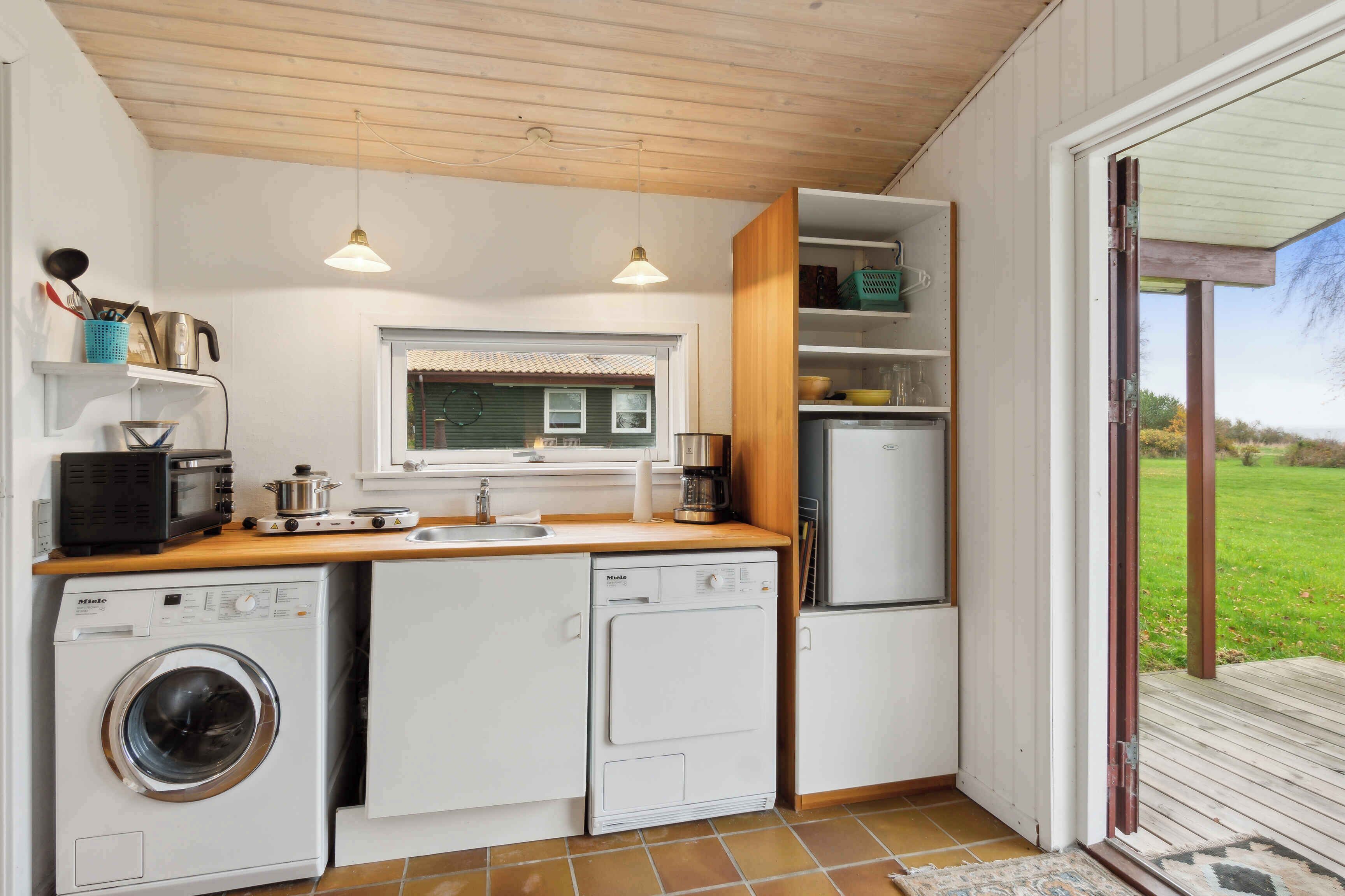 Kogeplade, kaffe-/temaskine, elkedel, krydderier