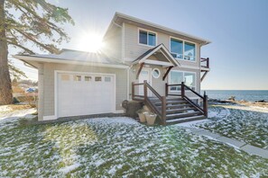 Cottage (2 Bedrooms) | Interior - Ocean Views & Beach Access at Cottage on Birch Bay (Blaine)