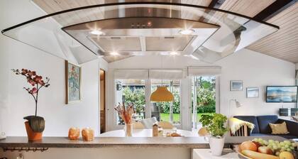 Cozy and calm - close to beach and great terraces
