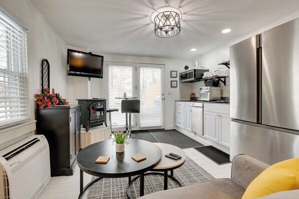 Apartment (0 Bedroom) | Front of property - Near Keuka Lake: Walkable Paradise! (Hammondsport)