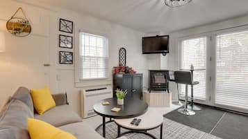 Apartment (0 Bedroom) | Interior