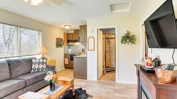 Cottage (2 Bedrooms) | Interior