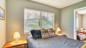 Cottage (2 Bedrooms) | Interior