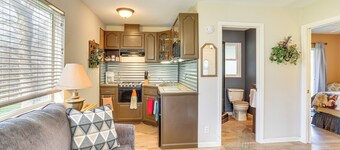 Peaceful Ranch Getaway w/ Deck in Red Bluff!