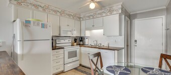 Balcony w/ Ocean Views: Carolina Beach Condo!
