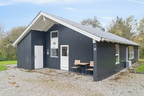 Exterior - Lovely holiday home in Pøt Strandby (Juelsminde)