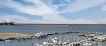Walk to Main St: Condo w/ Pool Access in Crisfield