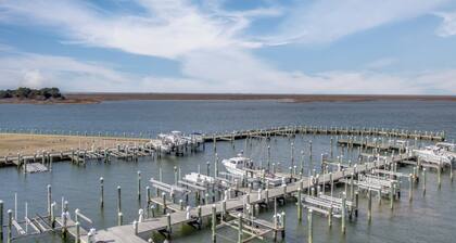 Walk to Main St: Condo w/ Pool Access in Crisfield