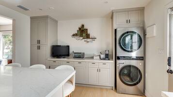 Casa (2 Bedrooms) | Interior