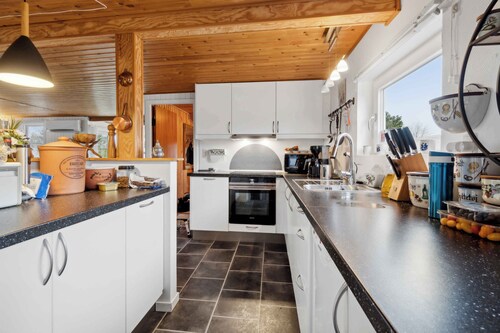 Holiday idyll near beach and city life