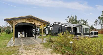 Holiday idyll near beach and city life