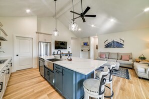 House (6 Bedrooms) | Front of property - Lake View + Deck: Group Getaway in Grand Rivers! (Grand Rivers)