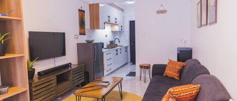 Fernseher, Stereoanlage