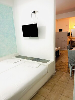 1 soverom, strykejern/-brett, internettilgang og sengetøy