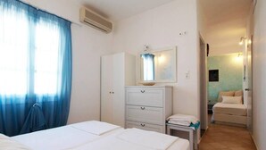 1 bedroom, iron/ironing board, internet, bed sheets