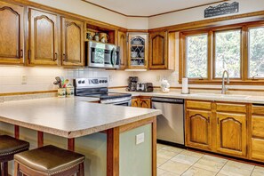 House (4 Bedrooms) | Interior