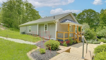 Cottage (2 Bedrooms) | Interior