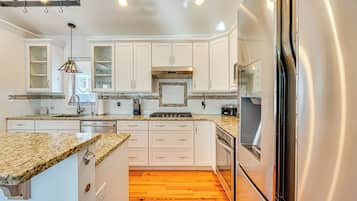 Cottage (2 Bedrooms) | Interior
