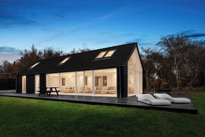 Exterior - Luxury house with sea view in beautiful Ebeltoft! (Ebeltoft)