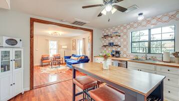 Cottage (2 Bedrooms) | Interior