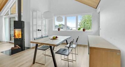 Luxury lake house with activities for all