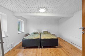 2 bedrooms, free WiFi