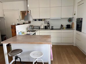 Fridge, microwave, oven, dishwasher - New York Style appartment central Copenhagen (København)