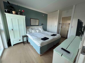 2 chambres, fer et planche à repasser, Wi-Fi gratuit