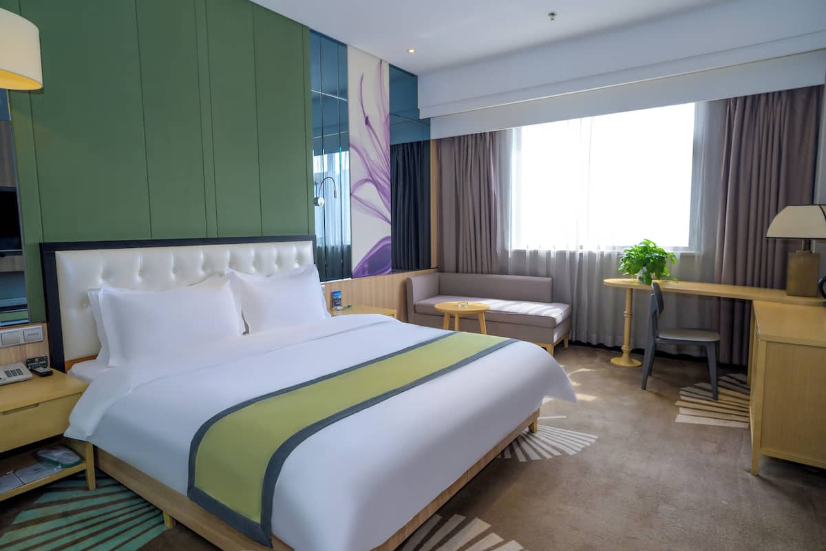 Business Single Room, City View | Blackout drapes, soundproofing, iron/ironing board, free WiFi