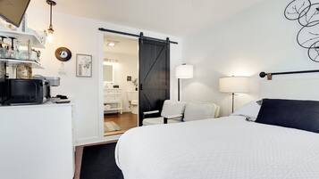 Apartment (0 Bedroom) | Front of property