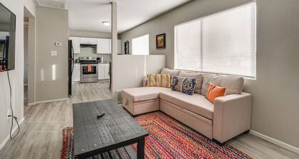 2 Mi to Dtwn & Chase Field: Condo w/ City View!