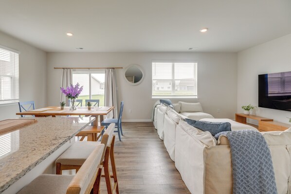 House (5 Bedrooms) | Interior