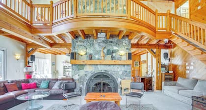 4 Mi to Danbury: Apt w/ Indoor Pool Access
