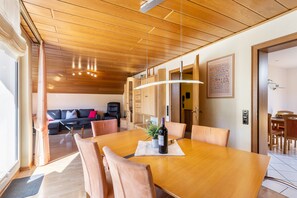 Dining - Holiday Apartment 'Urban' with Mountain View, Balcony & Wi-Fi – For Tourist Use Only (Bestwig)