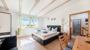 2 bedrooms, free WiFi, bed sheets