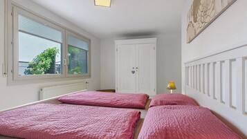 1 Schlafzimmer, BĂŒgeleisen/BĂŒgelbrett, kostenloses WLAN, BettwĂ€sche