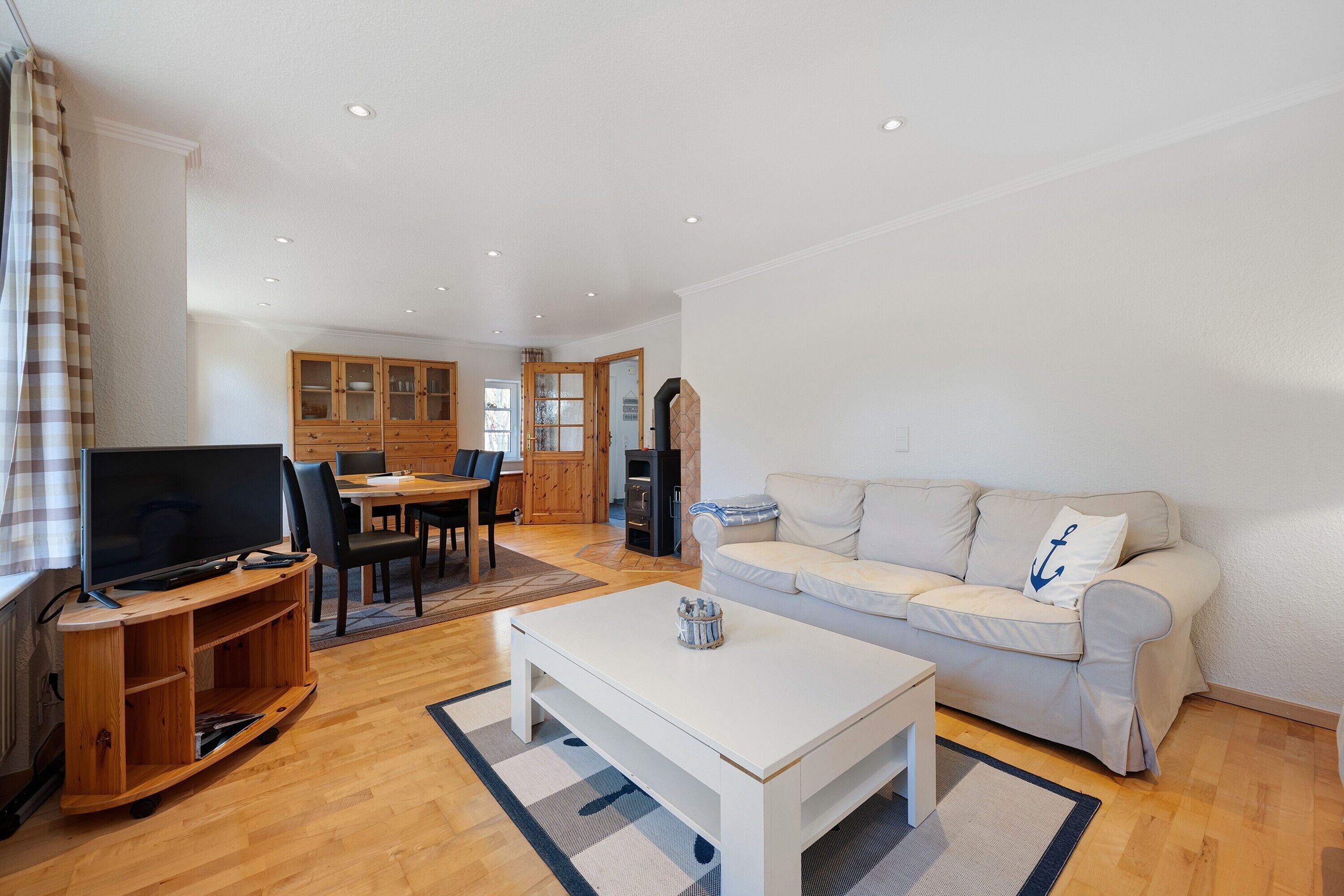 TV, fireplace, DVD player, stereo