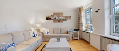 TV, fireplace, DVD player, stereo