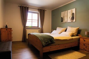 1 chambre, fer et planche Ă repasser, Wi-Fi gratuit, draps fournis