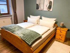 1 habitación, tabla de planchar con plancha, wifi gratis y ropa de cama 