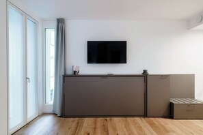 Comfort Apartment, City View | Living area | LCD TV